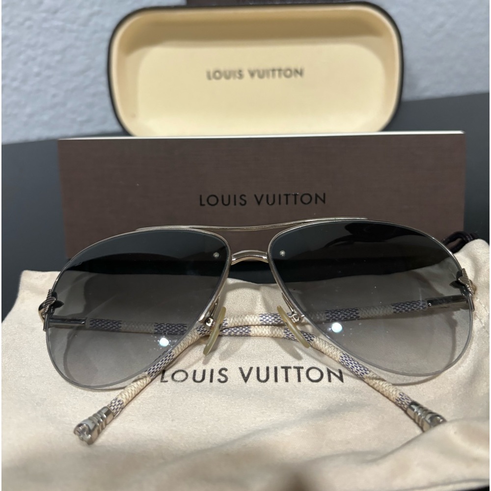 Authentic Louis Vuitton Damier Azur Sunglasses